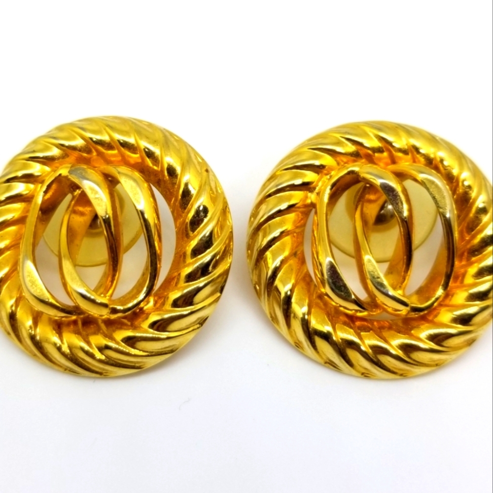 VINTAGE GOLDTONE BUTTON EARRINGS